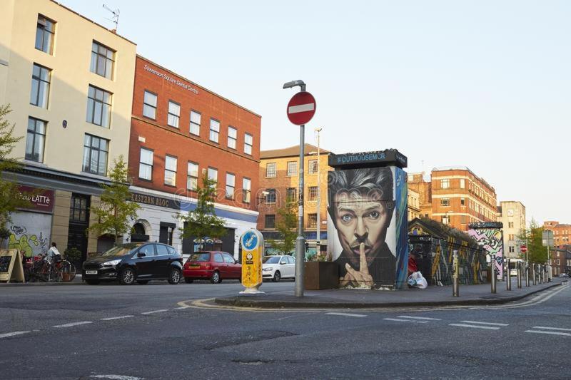Lewis Apartment In The Heart Of The Northern Quarter Sleeps Up To 12 Manchester Bagian luar foto