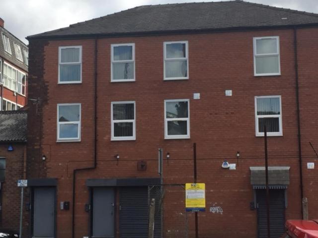 Lewis Apartment In The Heart Of The Northern Quarter Sleeps Up To 12 Manchester Bagian luar foto