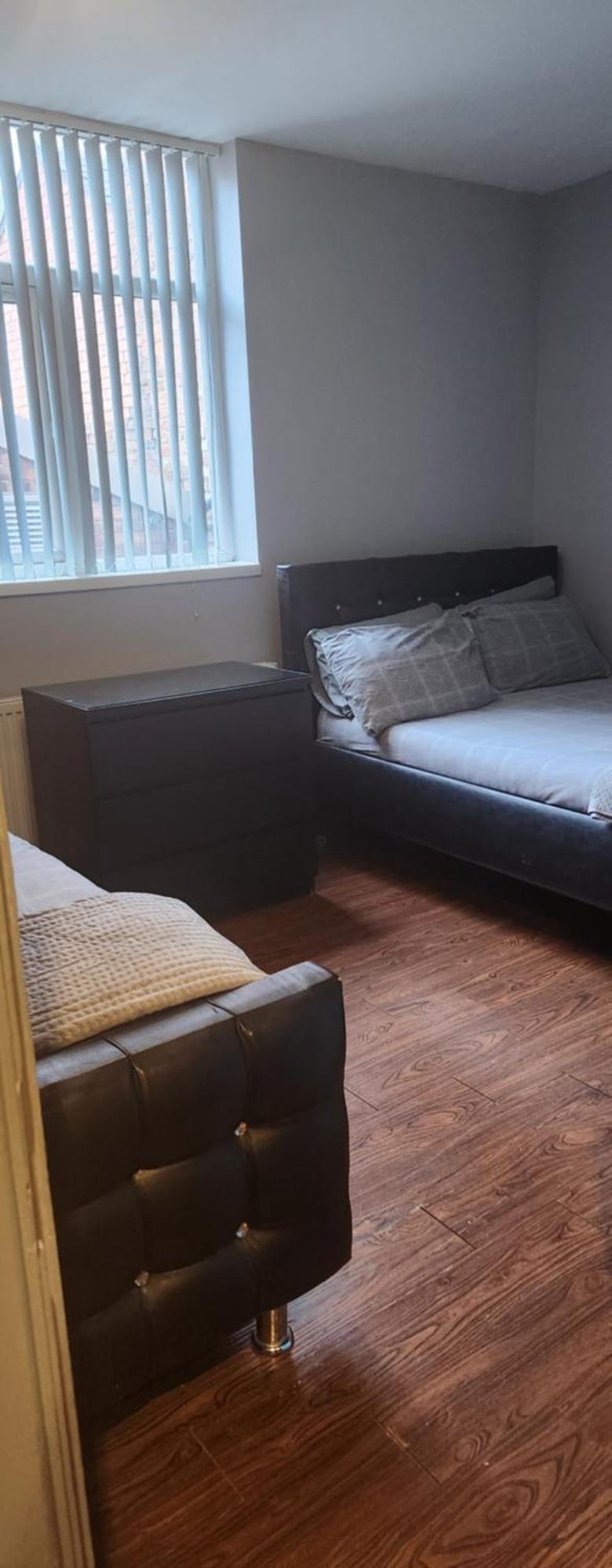 Lewis Apartment In The Heart Of The Northern Quarter Sleeps Up To 12 Manchester Bagian luar foto